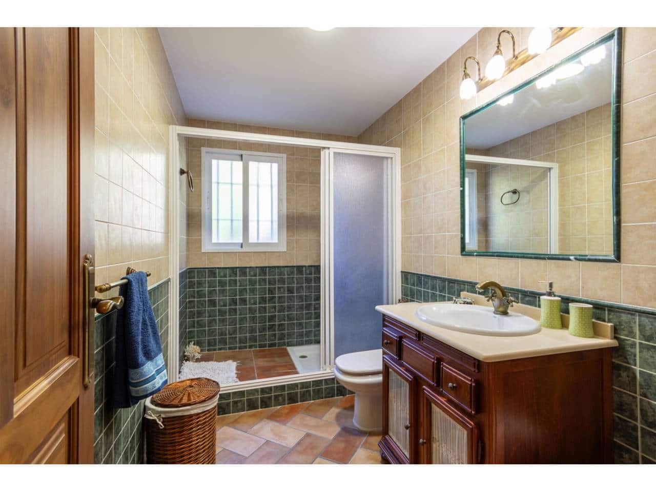 5 soverom Villa til salgs i Velilla med svømmebasseng garasje - € 950 000 (Ref: 9650627)