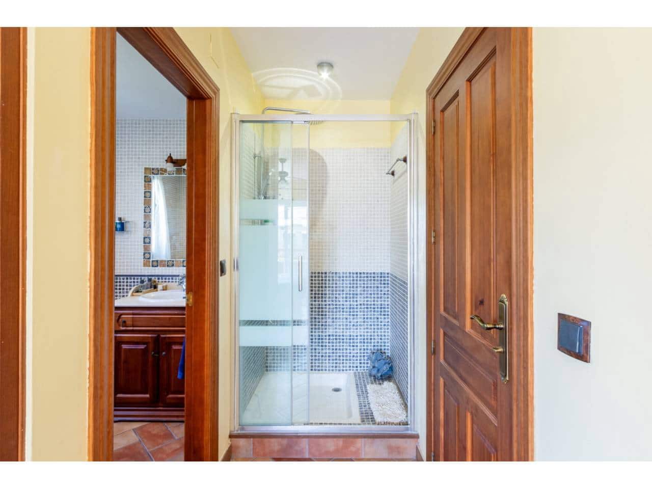 5 soverom Villa til salgs i Velilla med svømmebasseng garasje - € 950 000 (Ref: 9650627)