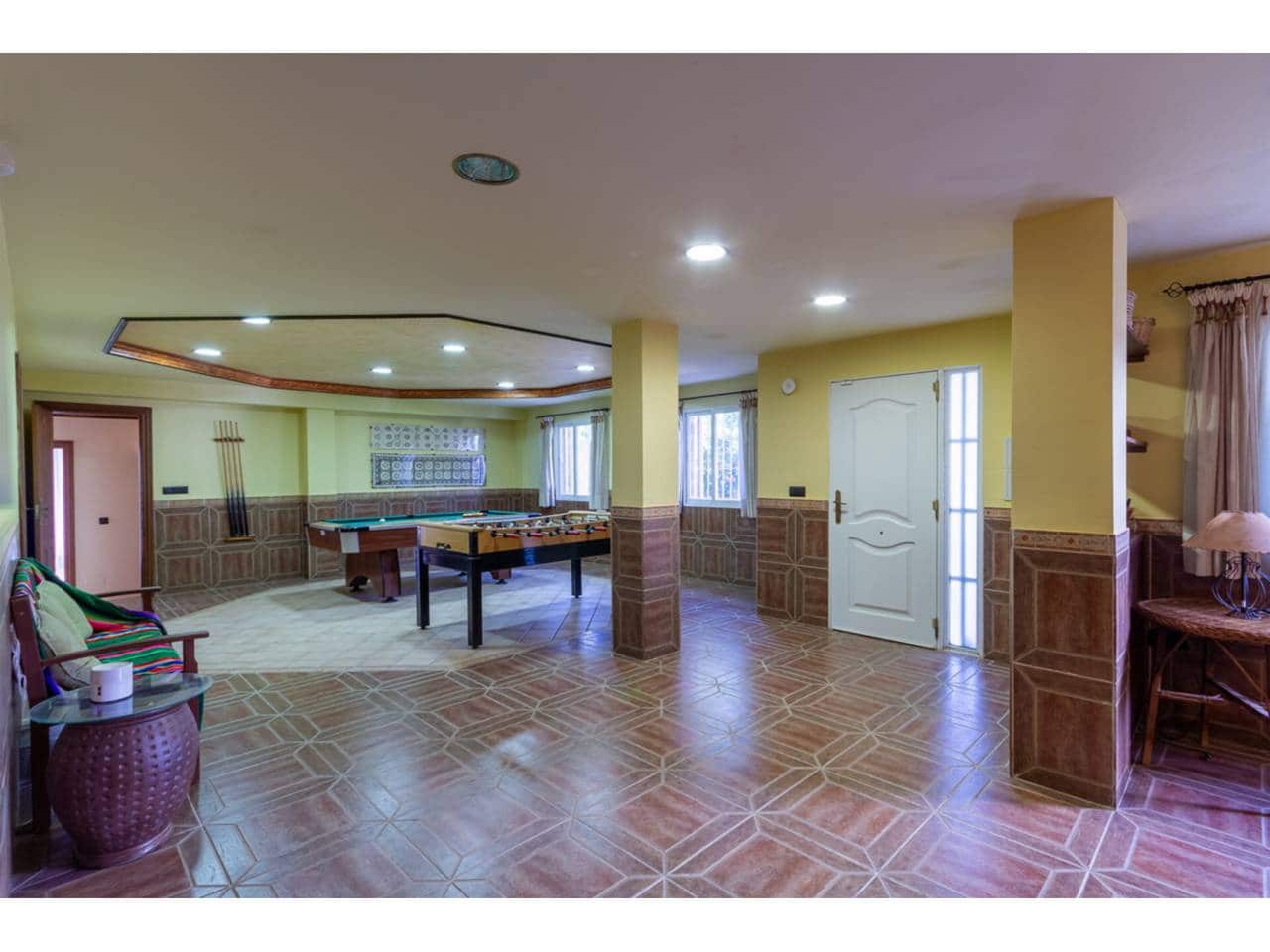 5 soverom Villa til salgs i Velilla med svømmebasseng garasje - € 950 000 (Ref: 9650627)