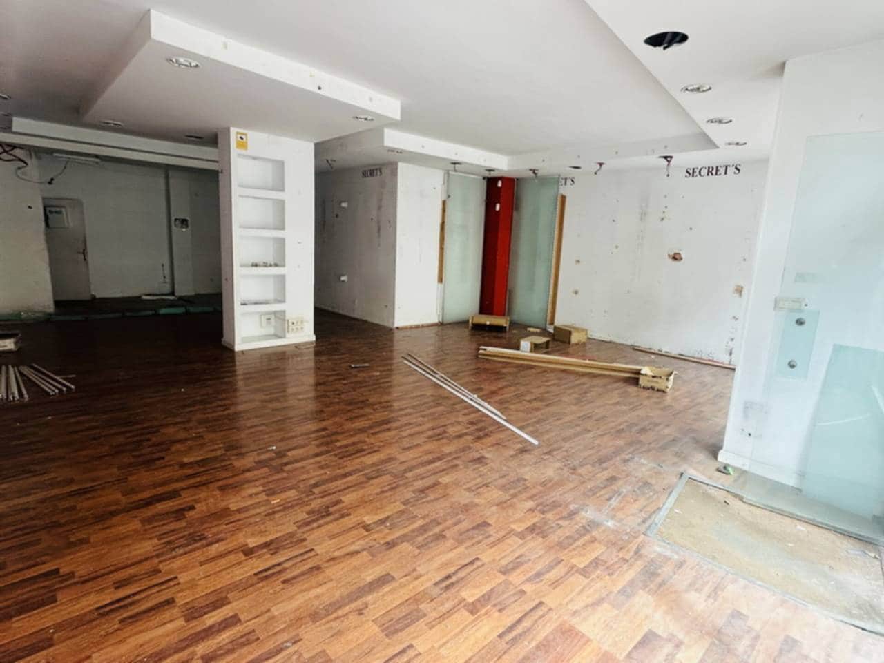 Commercial for rent in Almunecar - € 850 (Ref: 9703319)