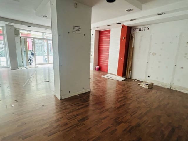 Commercial for rent in Almuñécar - € 850 (Ref: 9703319)