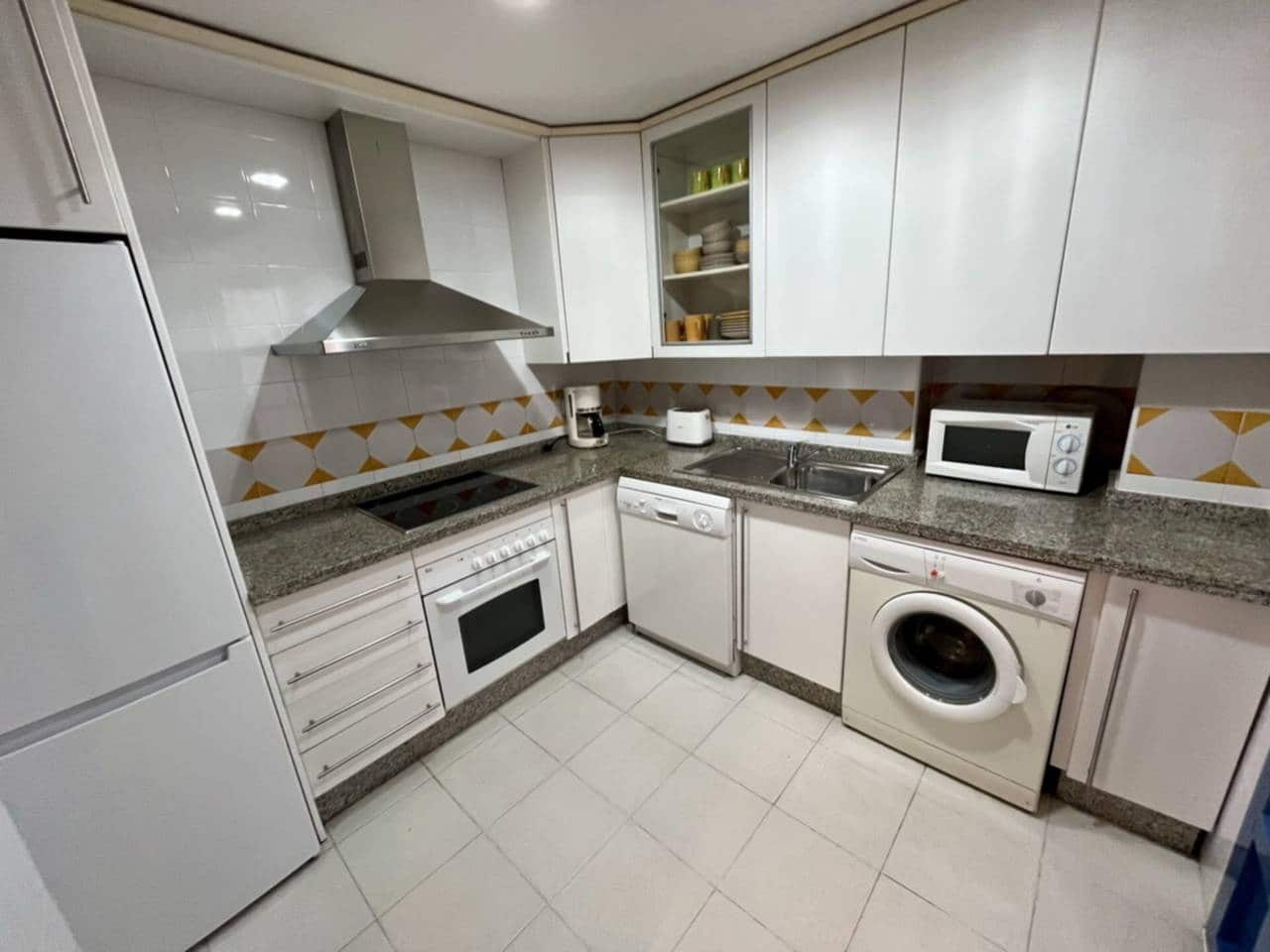 2 soveværelse Lejlighed til salg i Taramay med swimmingpool garage - € 365.000 (Ref: 9751518)