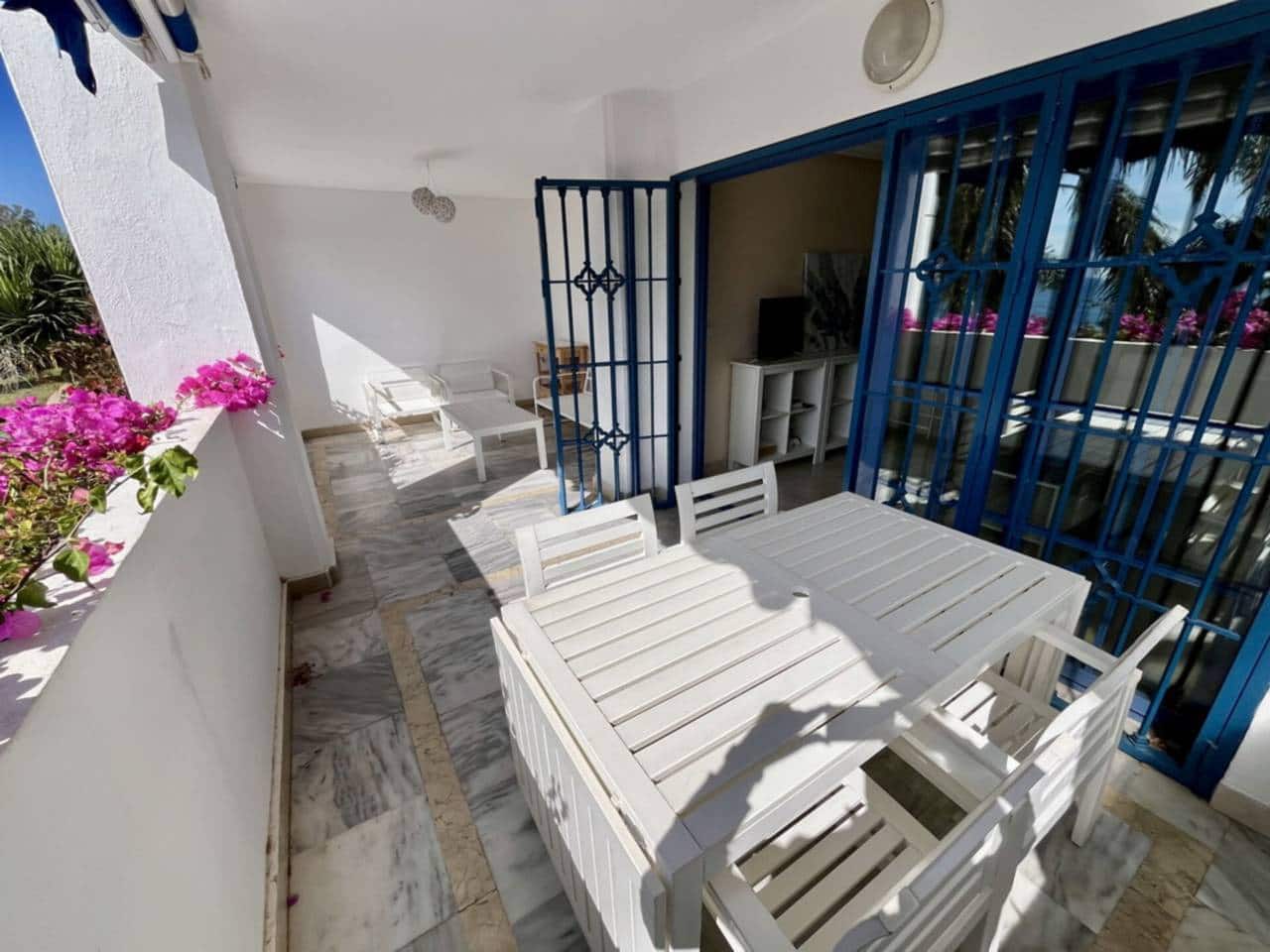 2 soveværelse Lejlighed til salg i Taramay med swimmingpool garage - € 365.000 (Ref: 9751519)