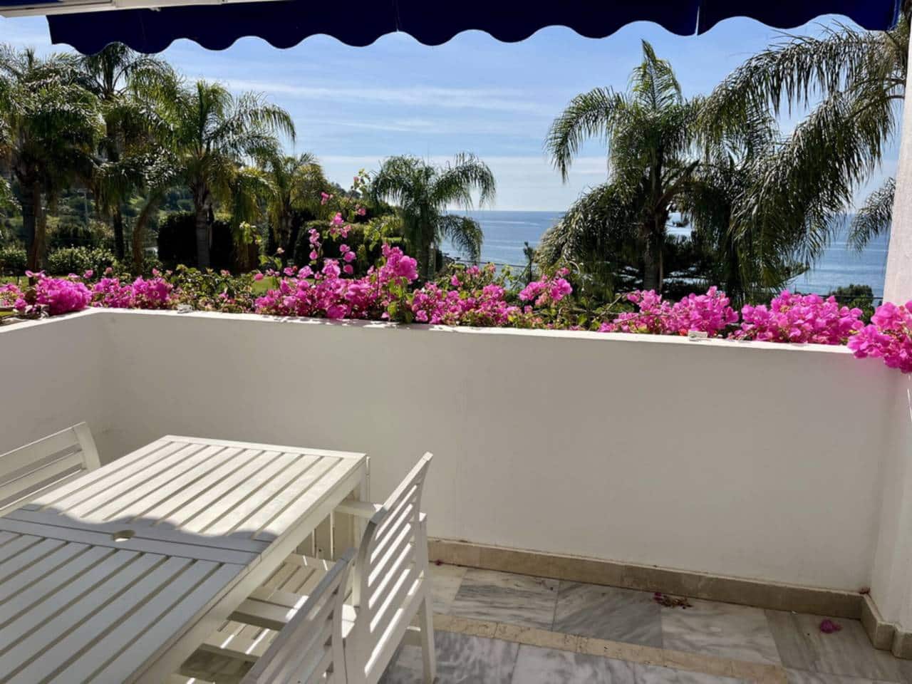 2 soveværelse Lejlighed til salg i Taramay med swimmingpool garage - € 365.000 (Ref: 9751519)