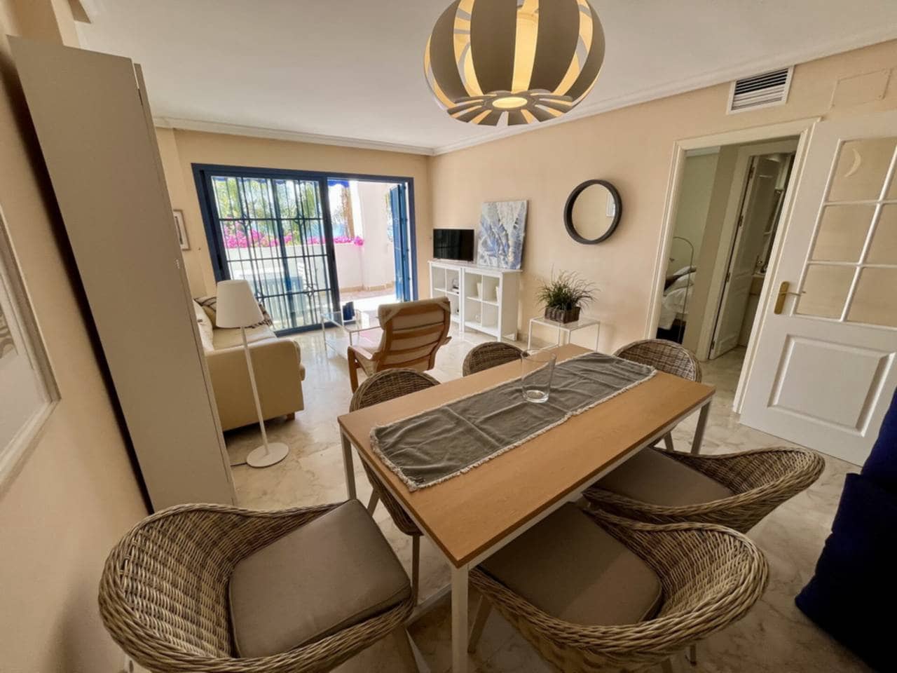 2 soveværelse Lejlighed til salg i Taramay med swimmingpool garage - € 365.000 (Ref: 9751519)