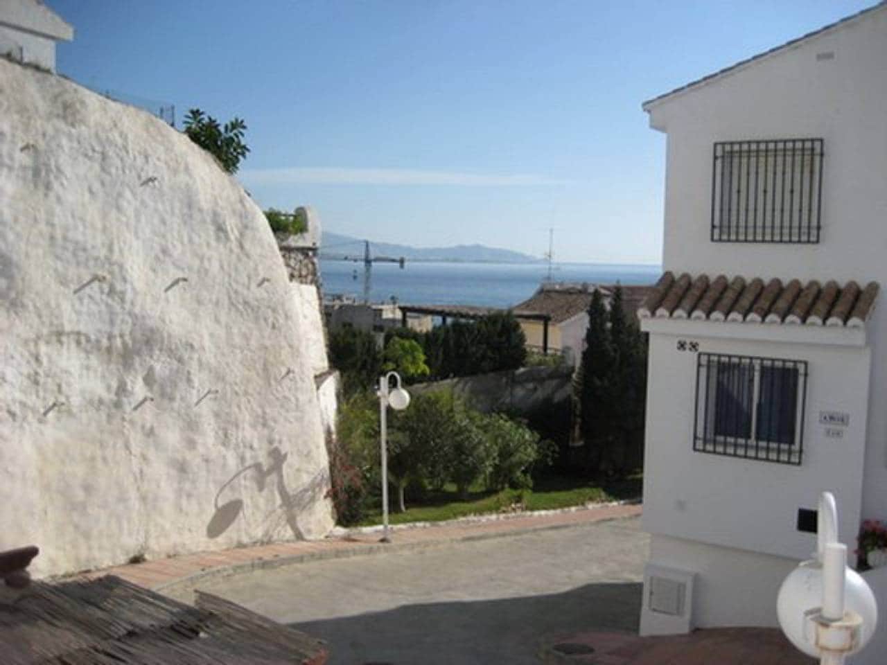 3 soveværelse Byhus til leje i Almunecar med swimmingpool - € 800 (Ref: 9755134)