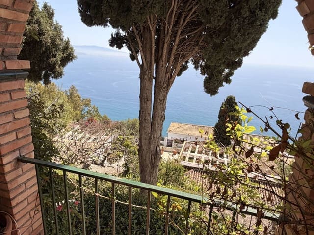 3 soveværelse Villa til salg i Velilla, Almuñécar med swimmingpool - € 650.000 (Ref: 9795937)