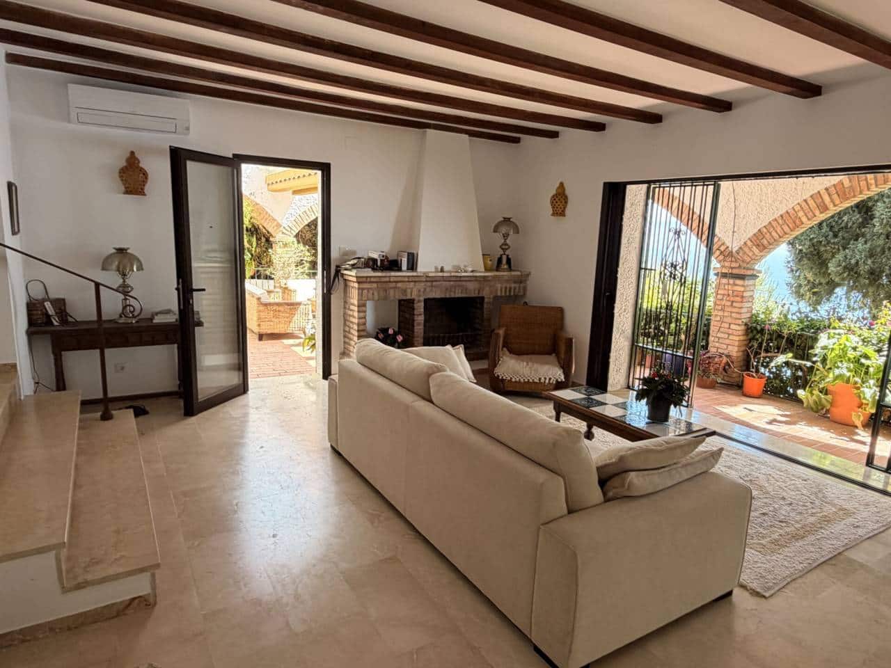 3 soveværelse Villa til salg i Velilla med swimmingpool - € 650.000 (Ref: 9795937)