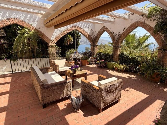 3 makuuhuone Huvila myytävänä paikassa Velilla, Almuñécar mukana uima-altaan - 650 000 € (Ref: 9795937)