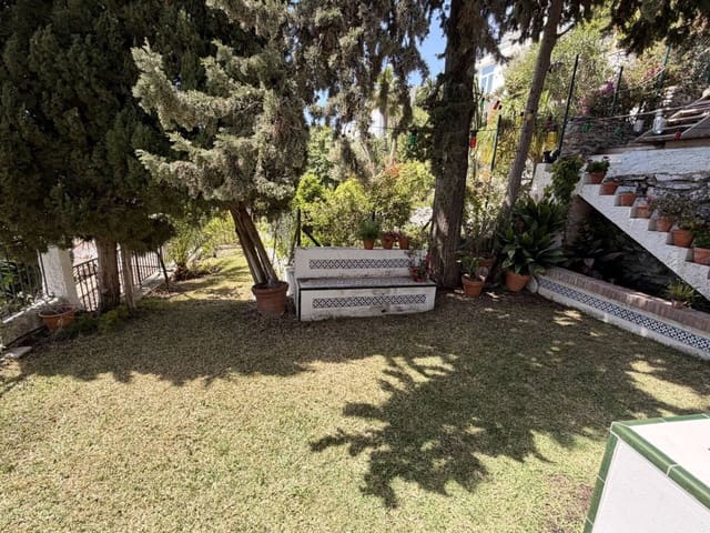 3 makuuhuone Huvila myytävänä paikassa Velilla, Almuñécar mukana uima-altaan - 650 000 € (Ref: 9795937)