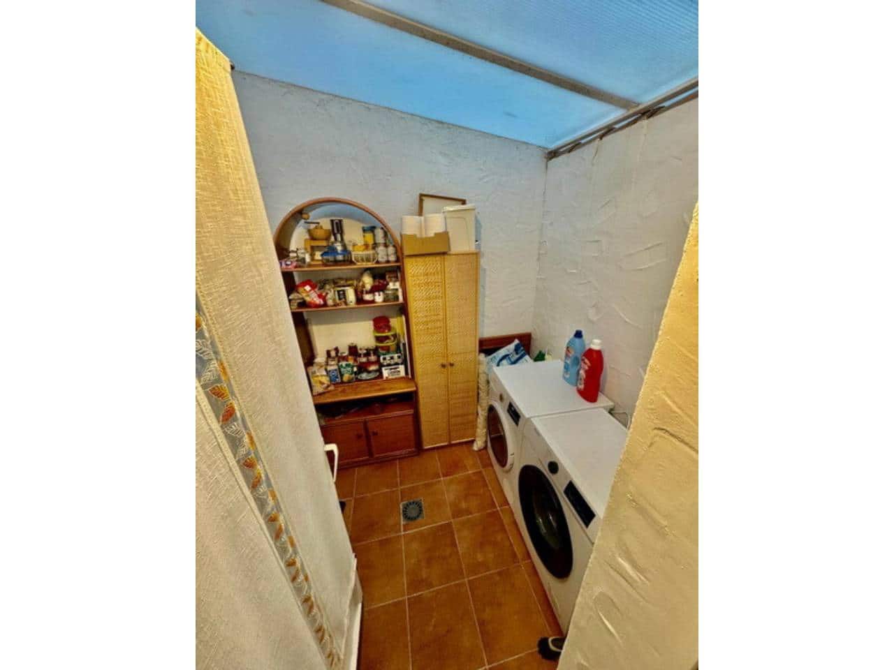 2 sypialnia Willa na sprzedaż w Velilla z basenem garażem - 630 000 € (Ref: 9874376)