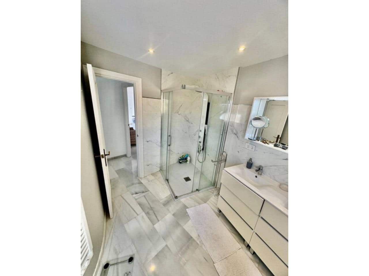2 sypialnia Willa na sprzedaż w Velilla z basenem garażem - 630 000 € (Ref: 9874376)