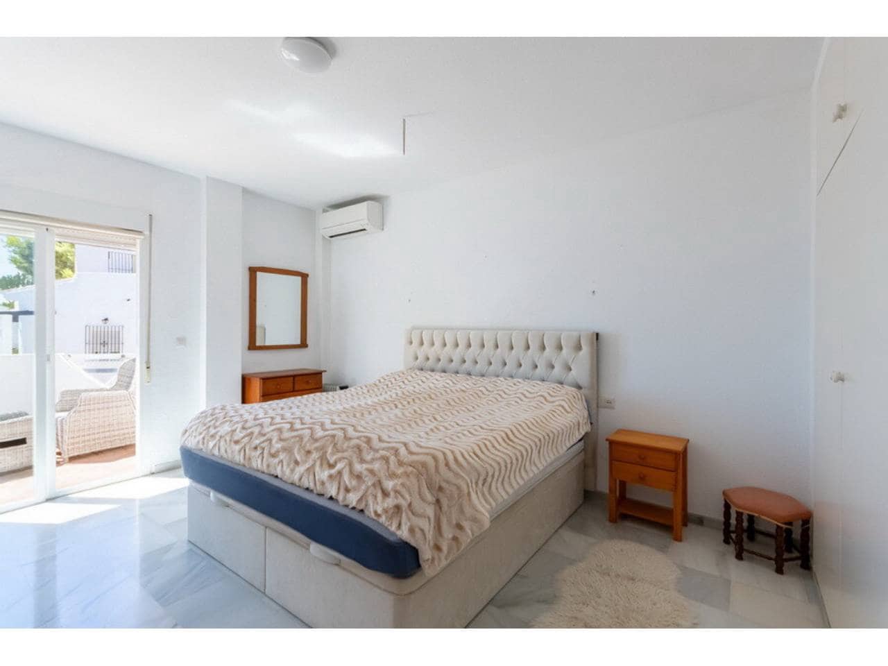 2 slaapkamer Villa te koop in Velilla met zwembad garage - € 565.000 (Ref: 9874376)