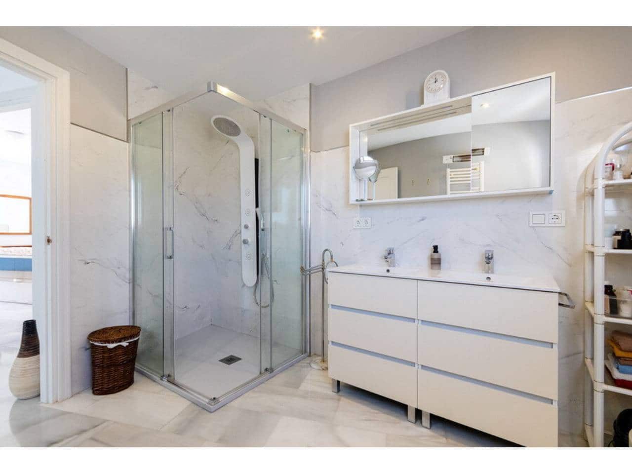 2 slaapkamer Villa te koop in Velilla met zwembad garage - € 565.000 (Ref: 9874376)