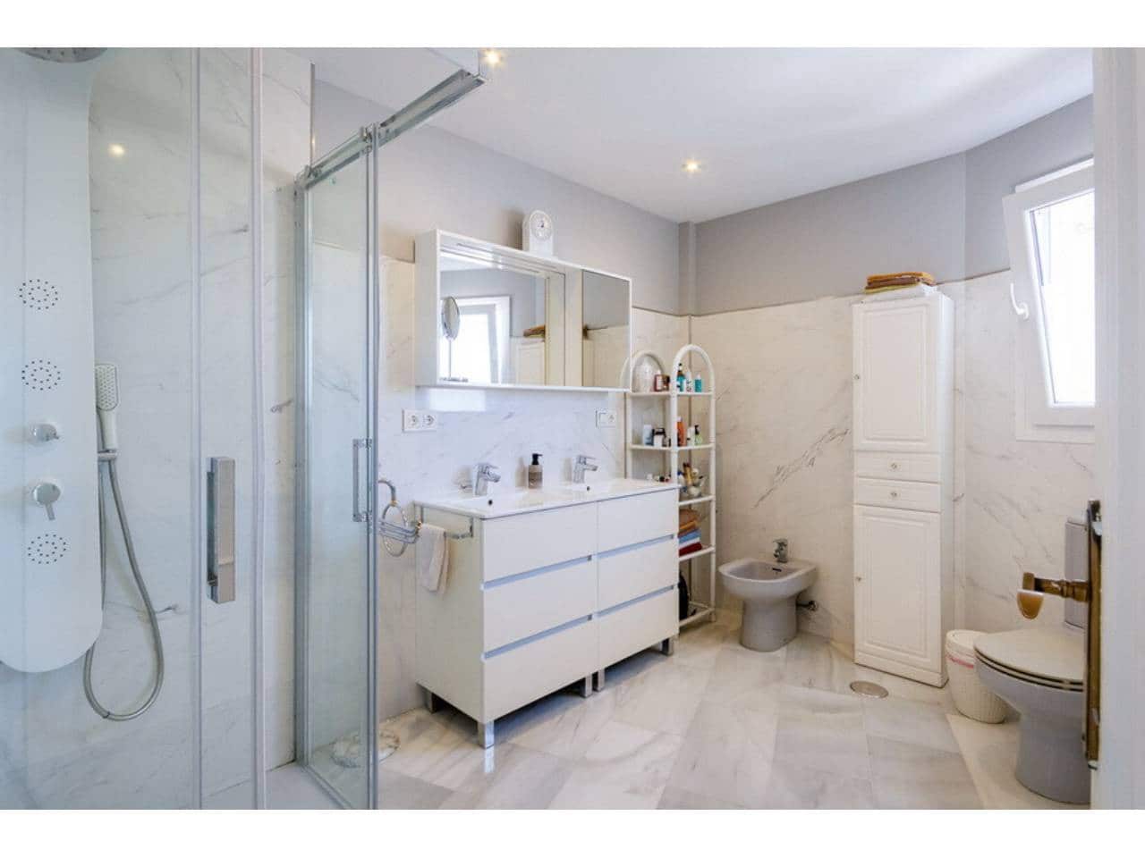 2 slaapkamer Villa te koop in Velilla met zwembad garage - € 565.000 (Ref: 9874376)