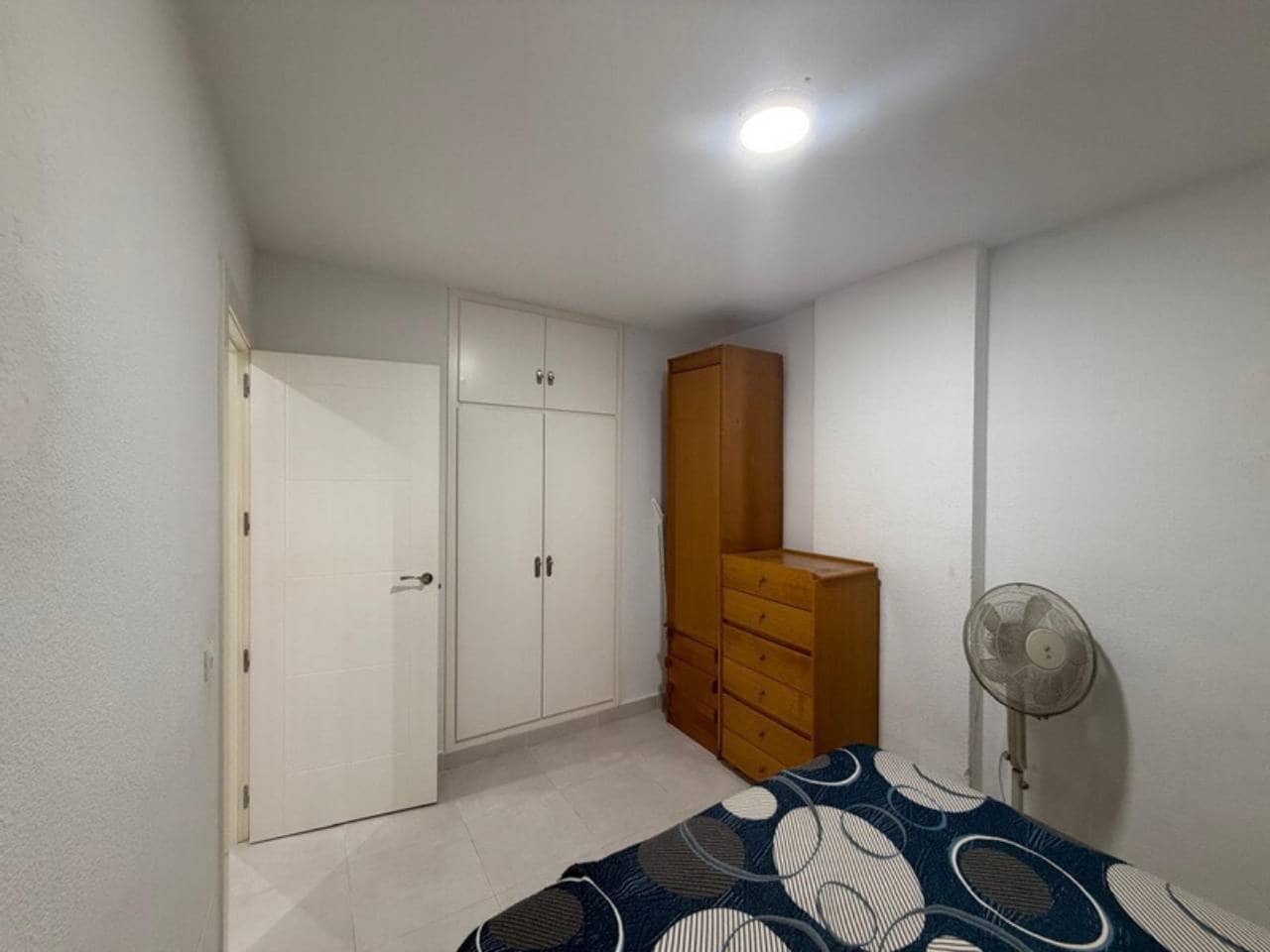 1 makuuhuone Huoneisto myytävänä paikassa Velilla mukana uima-altaan - 270 000 € (Ref: 9898455)