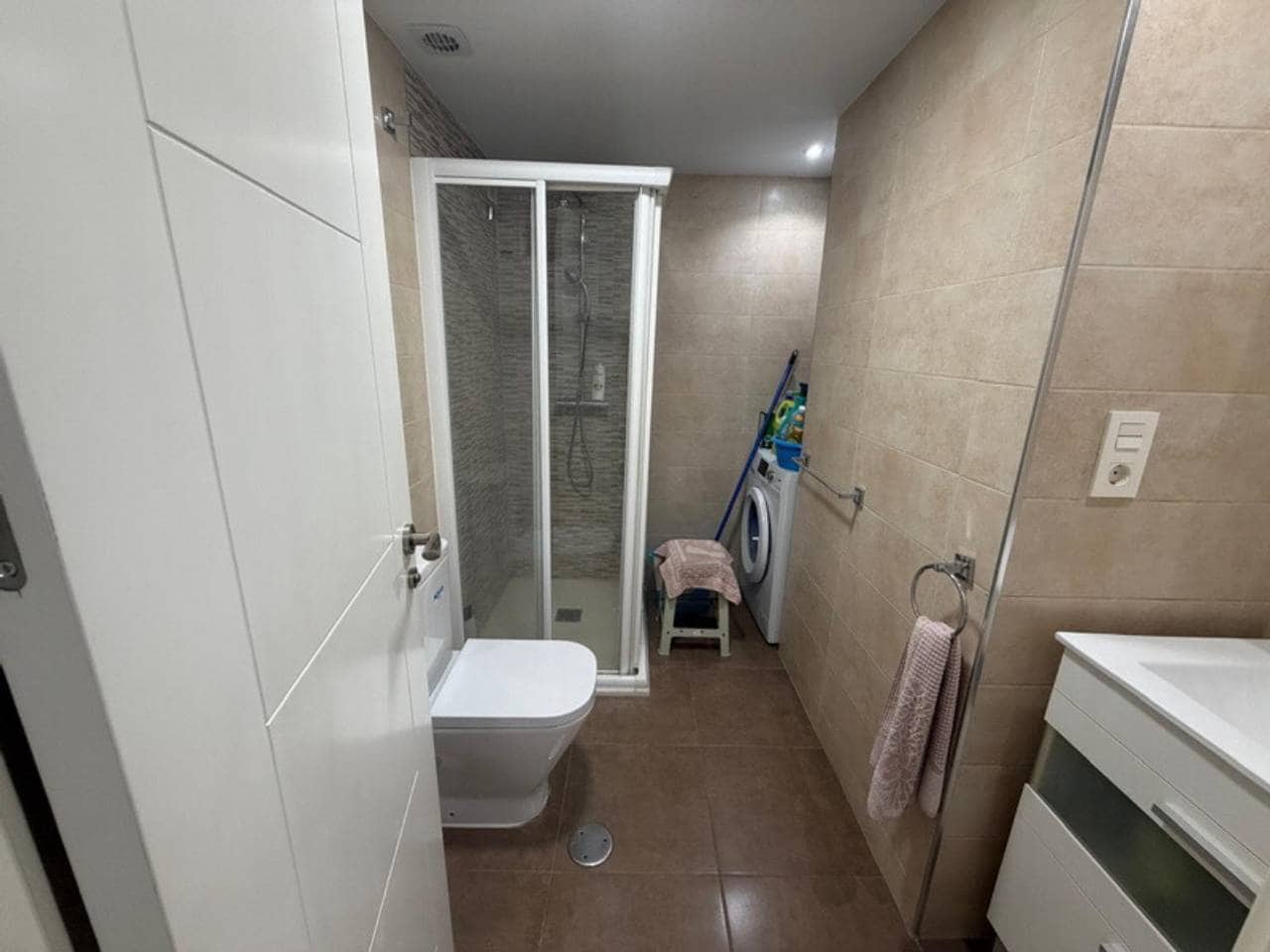 1 makuuhuone Huoneisto myytävänä paikassa Velilla mukana uima-altaan - 270 000 € (Ref: 9898455)