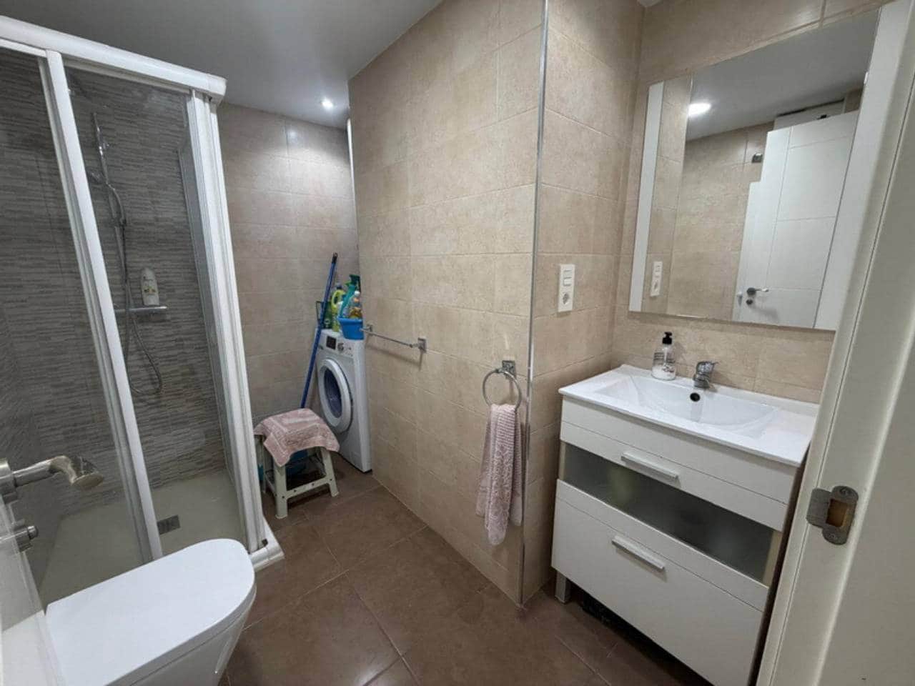 1 makuuhuone Huoneisto myytävänä paikassa Velilla mukana uima-altaan - 270 000 € (Ref: 9898455)