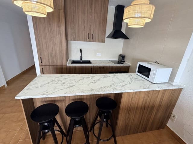 Appartement de 2 chambres à louer à Velilla, Almuñécar avec piscine garage - 1 000 € (Ref: 9916351)