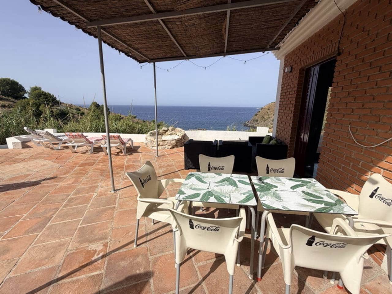 Villa/Maison de 3 chambres à louer à Taramay avec piscine - 1 300 € (Ref: 9921388)