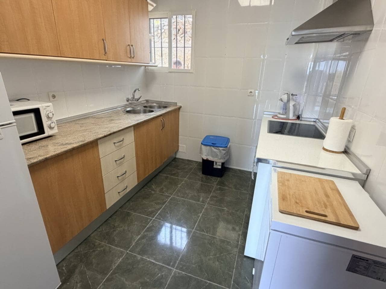 Villa/Maison de 3 chambres à louer à Taramay avec piscine - 1 300 € (Ref: 9921388)