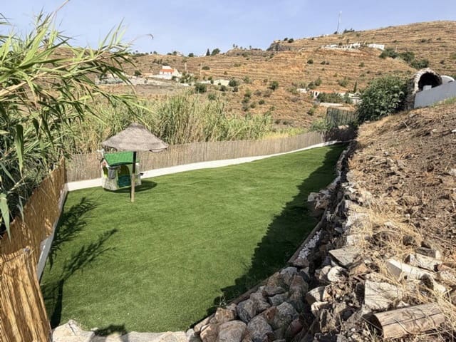 Villa/Maison de 3 chambres à louer à Taramay, Almuñécar avec piscine - 1 300 € (Ref: 9921388)