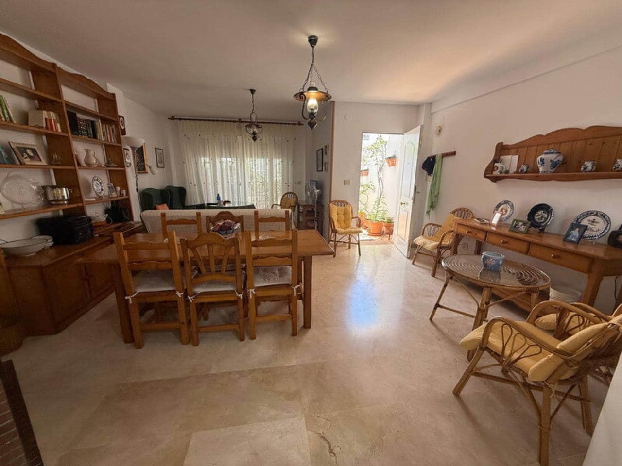 3 bedroom Townhouse for sale in Velilla with pool garage - € 275,000 (Ref: 9929984)