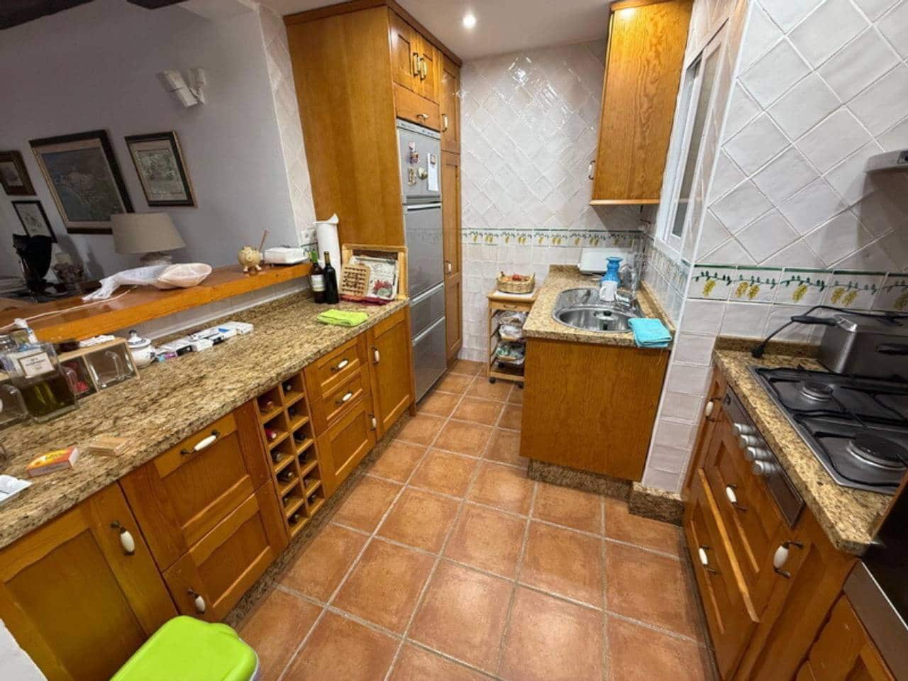 3 bedroom Apartment for sale in Almunecar - € 564,000 (Ref: 9939110)