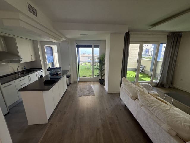 3 soverom Penthouse til leie i Taramay, Almuñécar med svømmebasseng garasje - € 2 000 (Ref: 9974546)