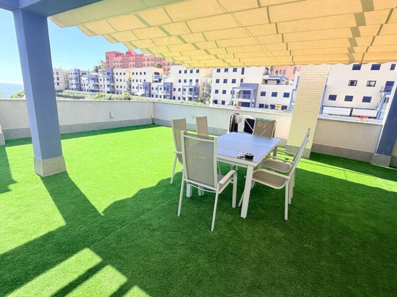 3 soverom Penthouse til leie i Taramay med svømmebasseng garasje - € 1 800 (Ref: 9974546)