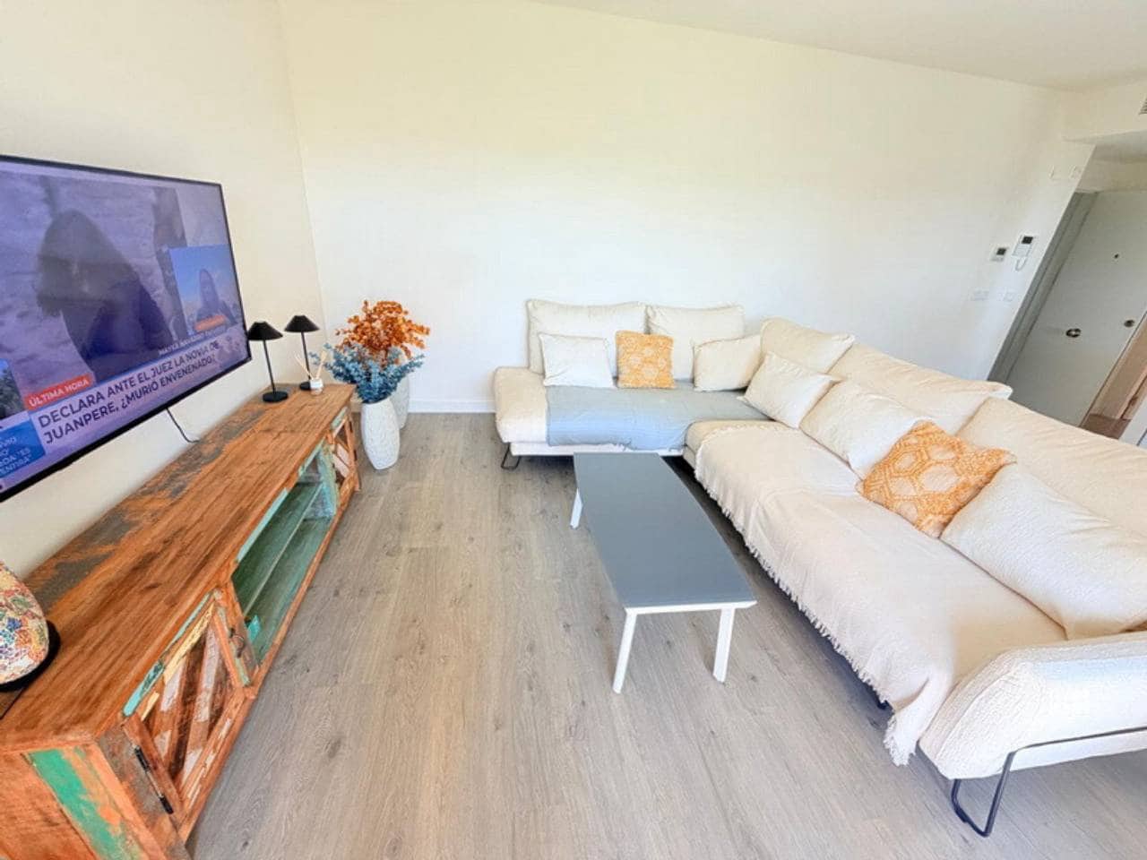 3 soverom Penthouse til leie i Taramay med svømmebasseng garasje - € 1 800 (Ref: 9974546)