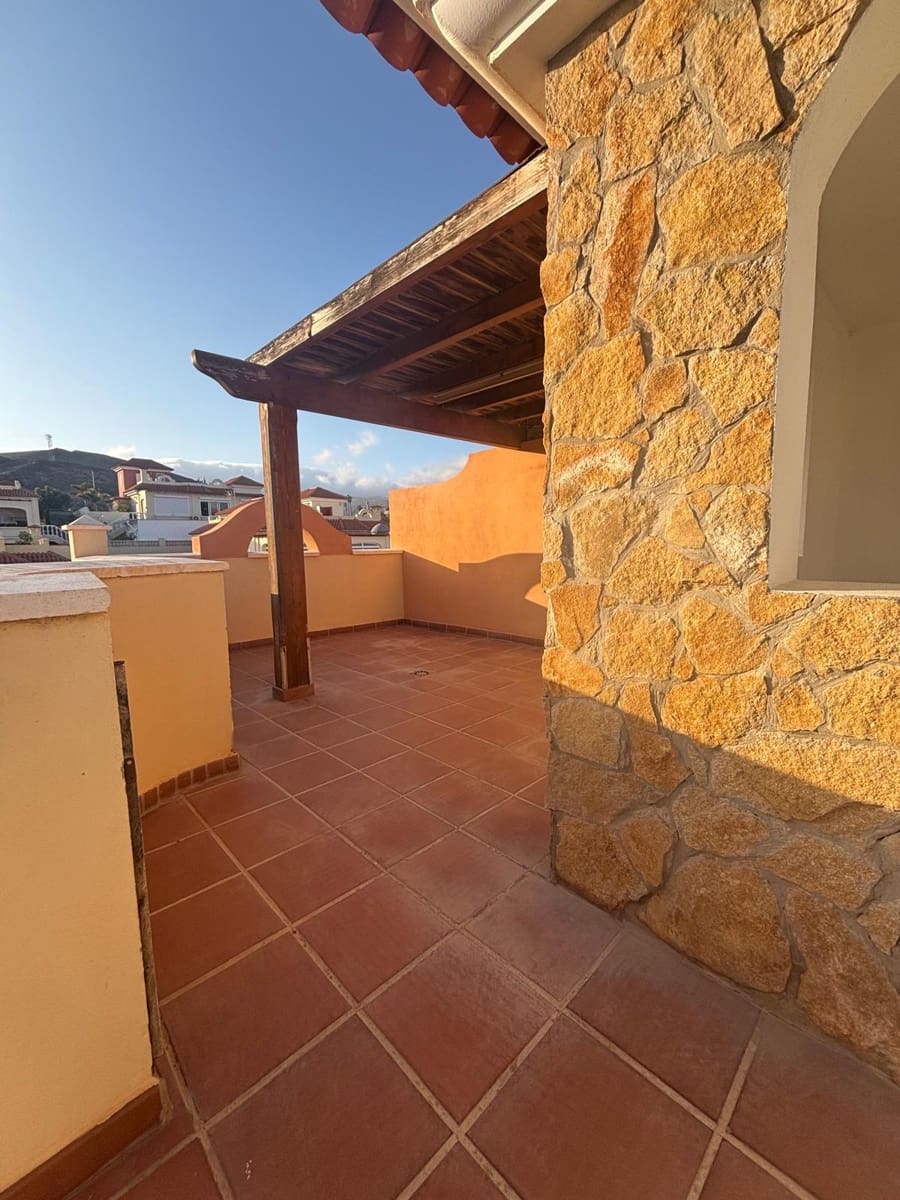 4 soveværelse Villa til salg i Pajara med garage - € 430.000 (Ref: 9066405)