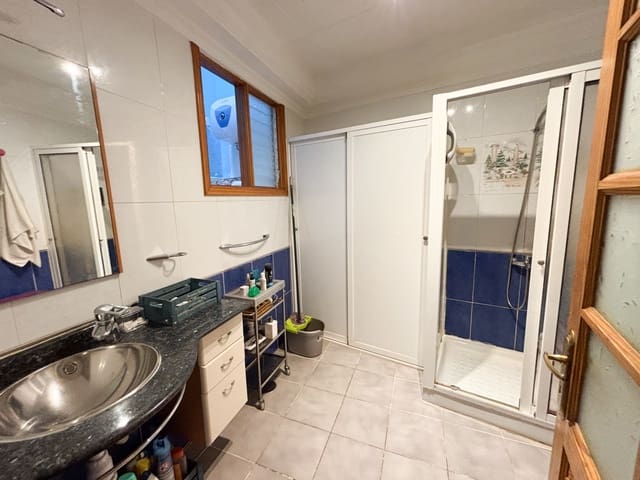 4 slaapkamer Huis te koop in Santa Lucía de Tirajana met garage - € 274.000 (Ref: 9203499)