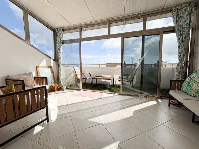 2 bedroom Penthouse for sale in Santa Lucía de Tirajana - € 175,000 (Ref: 9525547)