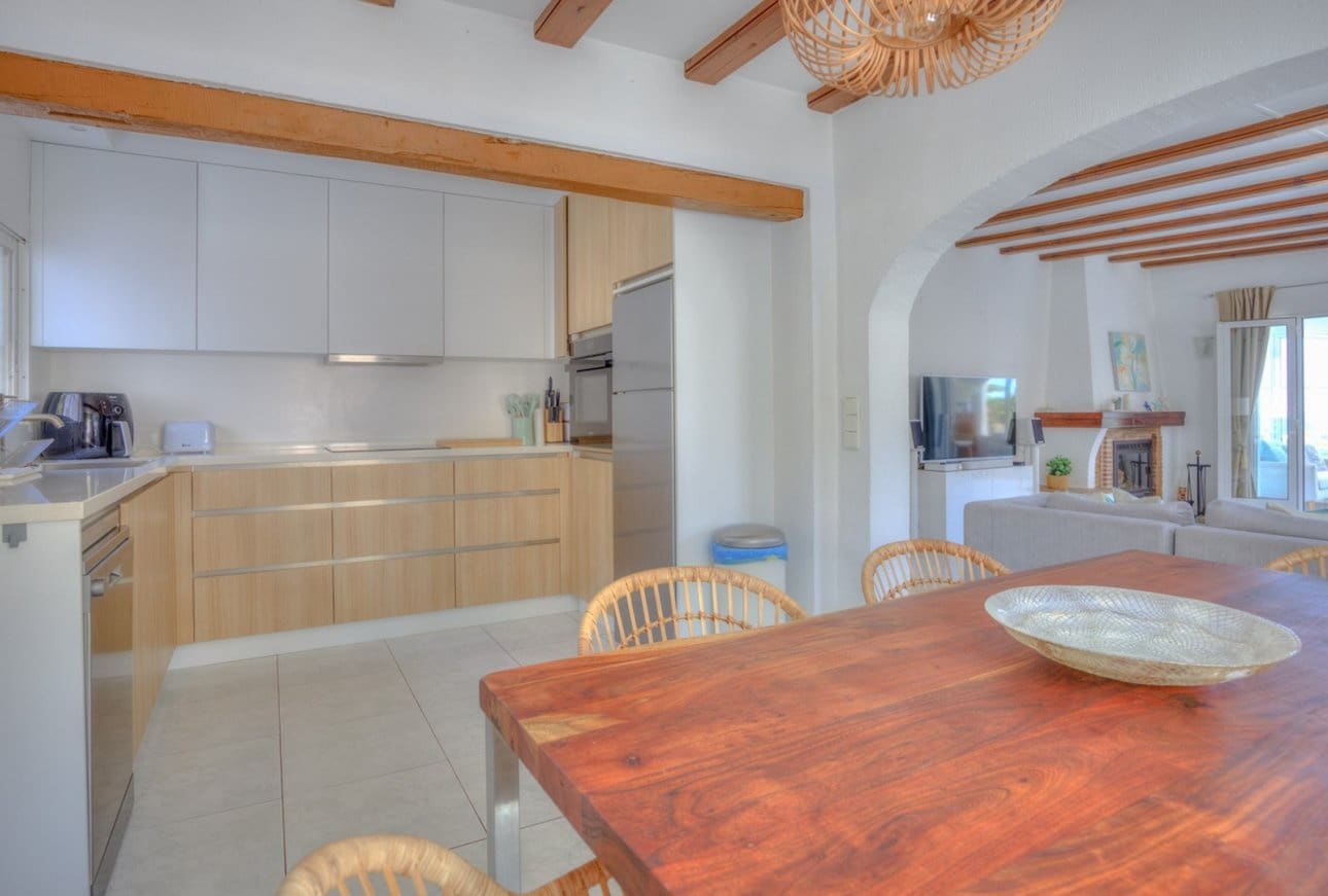 3 soveværelse Villa til salg i Moraira med swimmingpool garage - € 915.000 (Ref: 10008044)