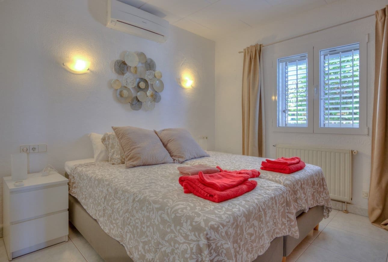 3 soveværelse Villa til salg i Moraira med swimmingpool garage - € 915.000 (Ref: 10008044)