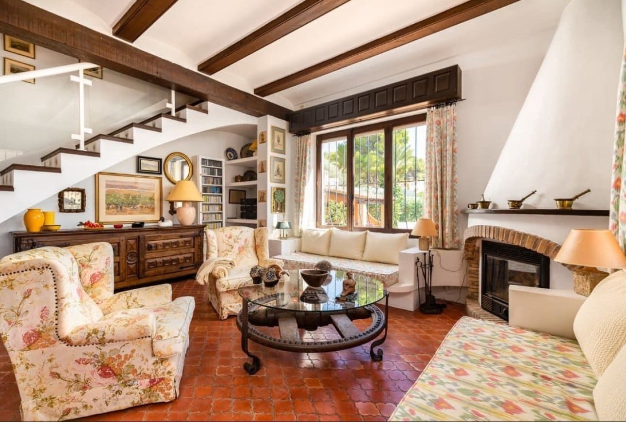 5 bedroom Villa for sale in Moraira with pool garage - € 1,699,000 (Ref: 10023181)