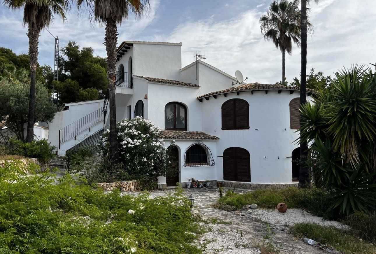 5 soverom Villa til salgs i Benissa med svømmebasseng - € 745 000 (Ref: 10023257)