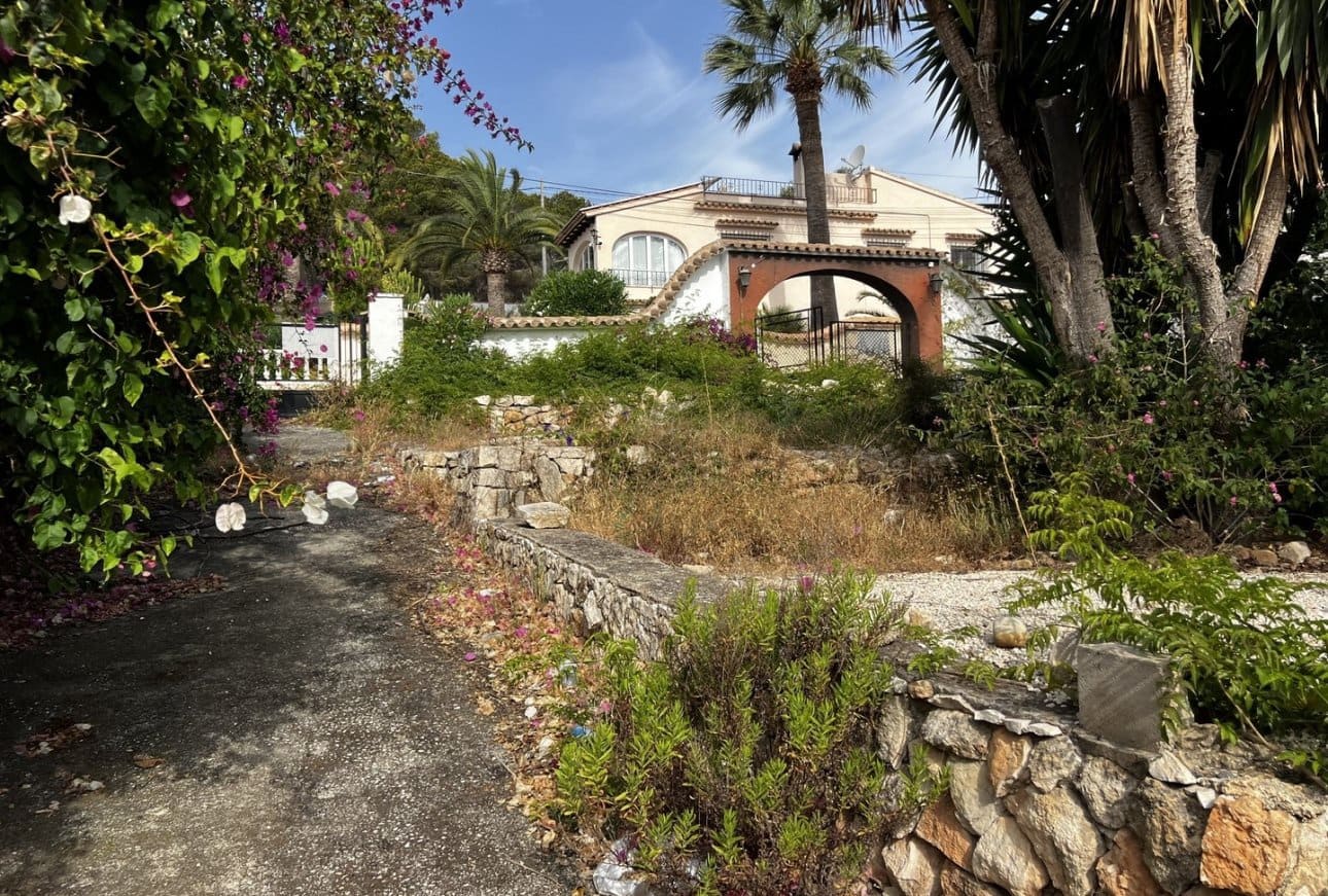 5 soverom Villa til salgs i Benissa med svømmebasseng - € 745 000 (Ref: 10023257)