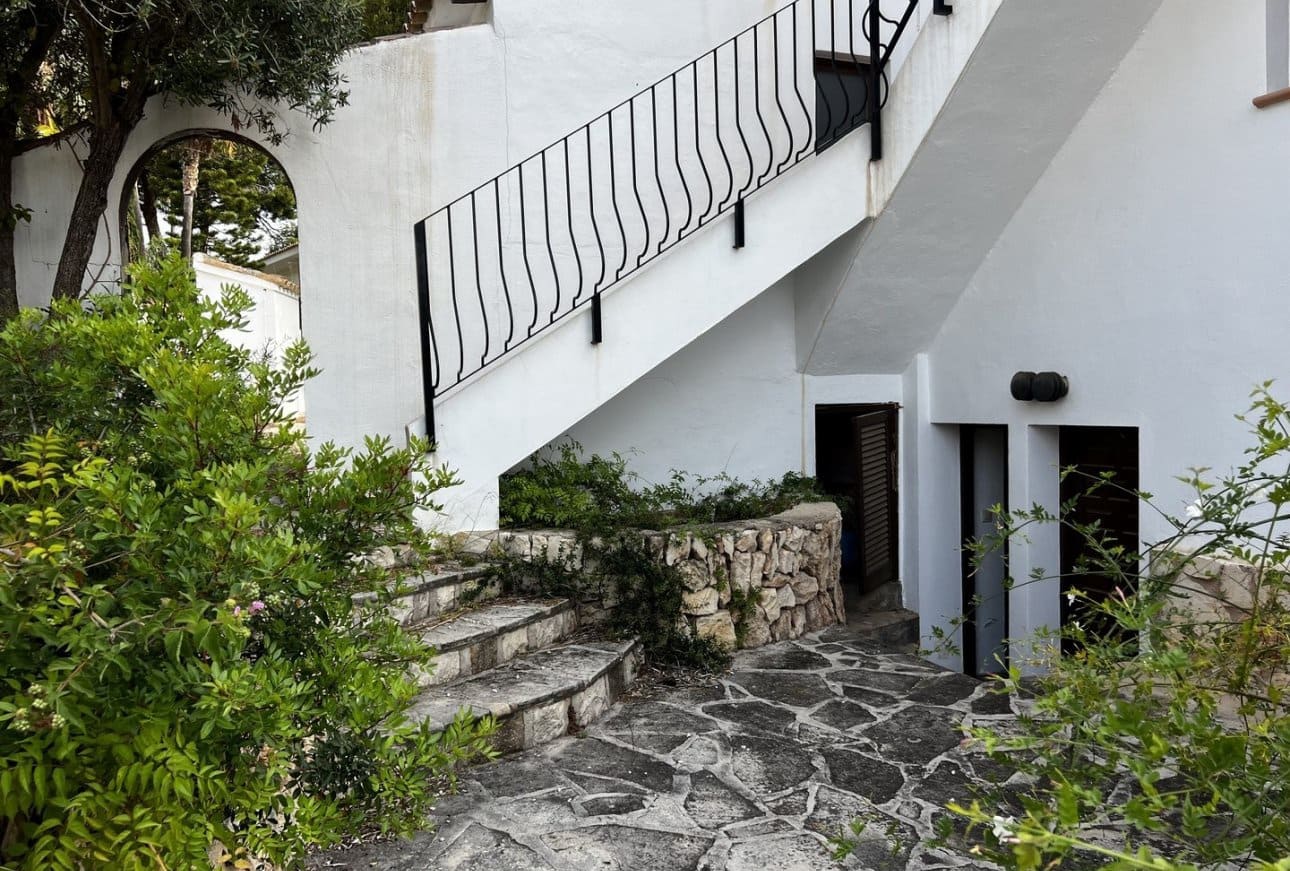 5 soverom Villa til salgs i Benissa med svømmebasseng - € 745 000 (Ref: 10023257)