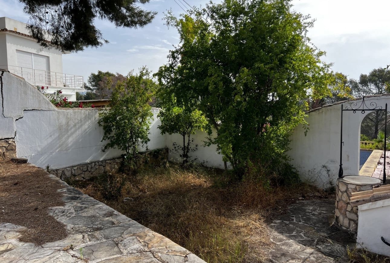 5 soverom Villa til salgs i Benissa med svømmebasseng - € 745 000 (Ref: 10023257)