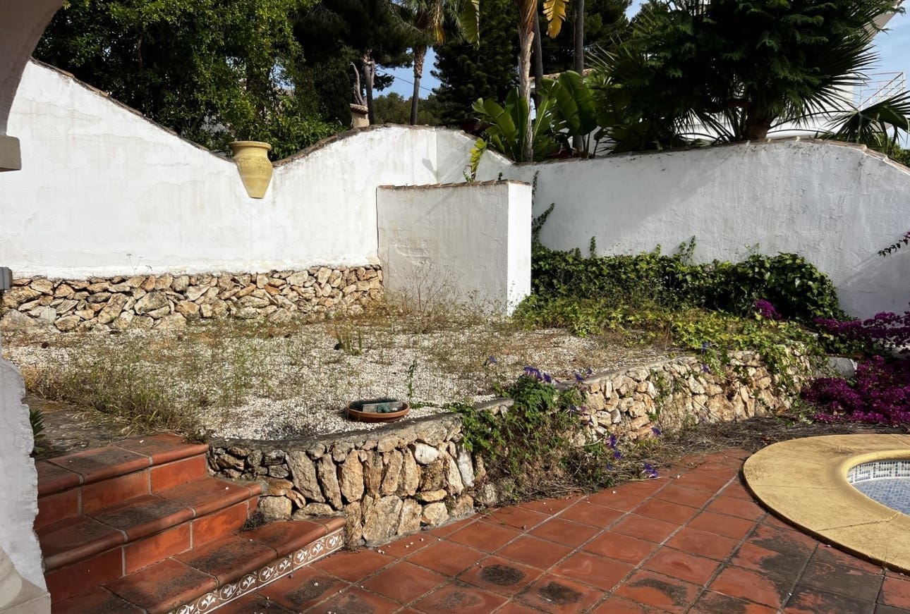 5 soverom Villa til salgs i Benissa med svømmebasseng - € 745 000 (Ref: 10023257)