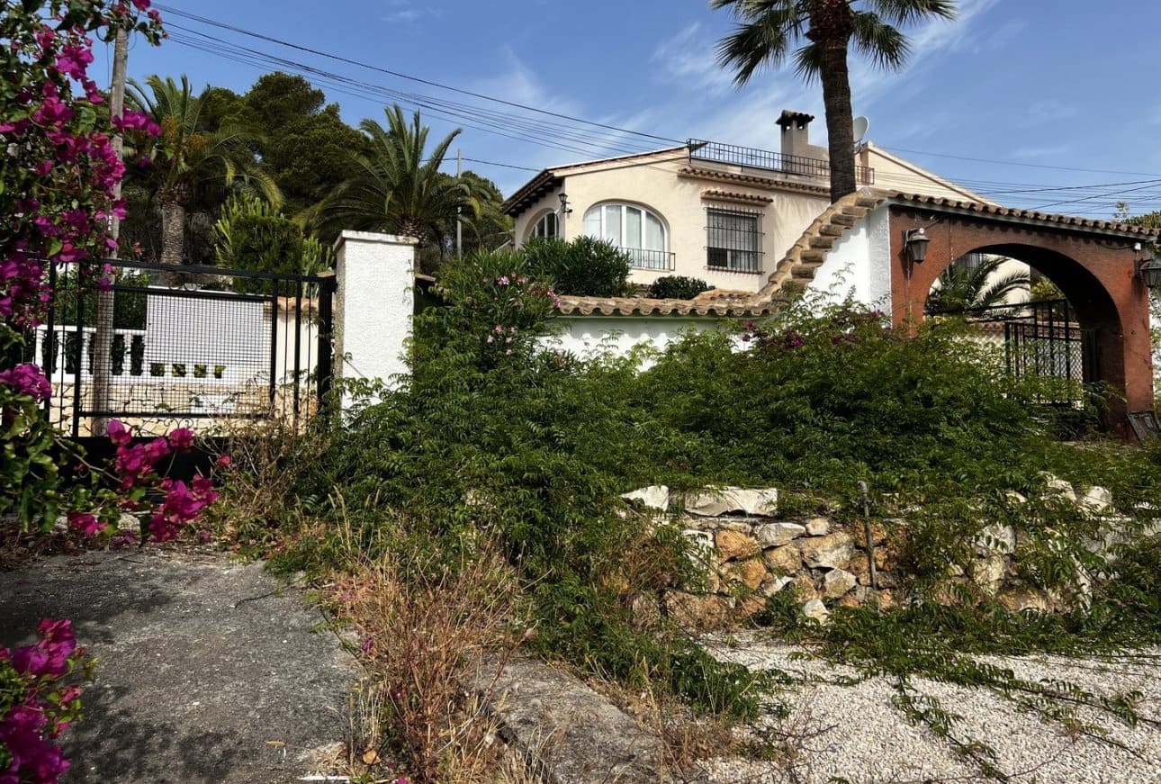 5 soverom Villa til salgs i Benissa med svømmebasseng - € 745 000 (Ref: 10023257)