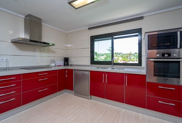 3 bedroom Villa for sale in Benissa with pool garage - € 790,000 (Ref: 10029551)