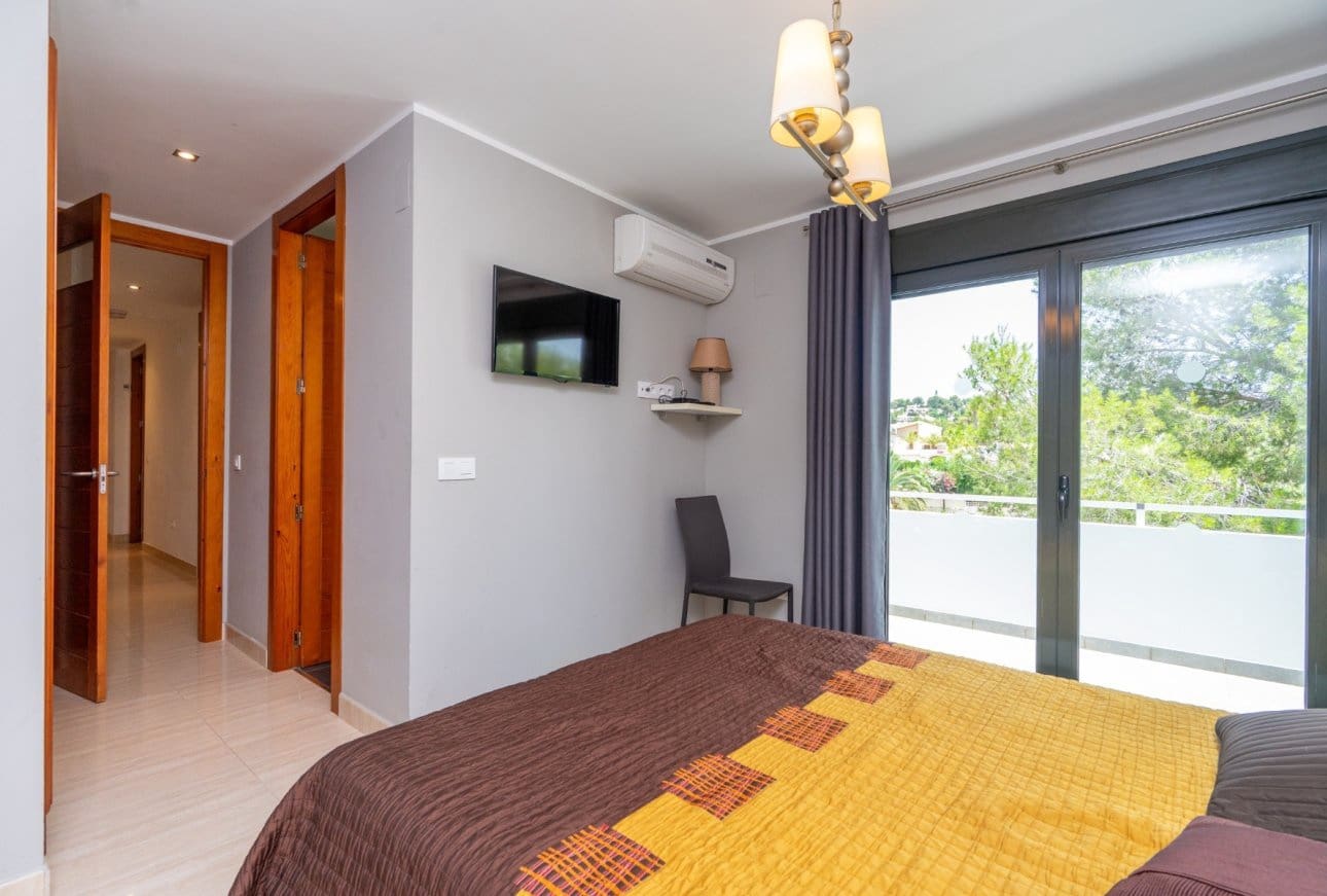 3 bedroom Villa for sale in Benissa with pool garage - € 790,000 (Ref: 10029551)
