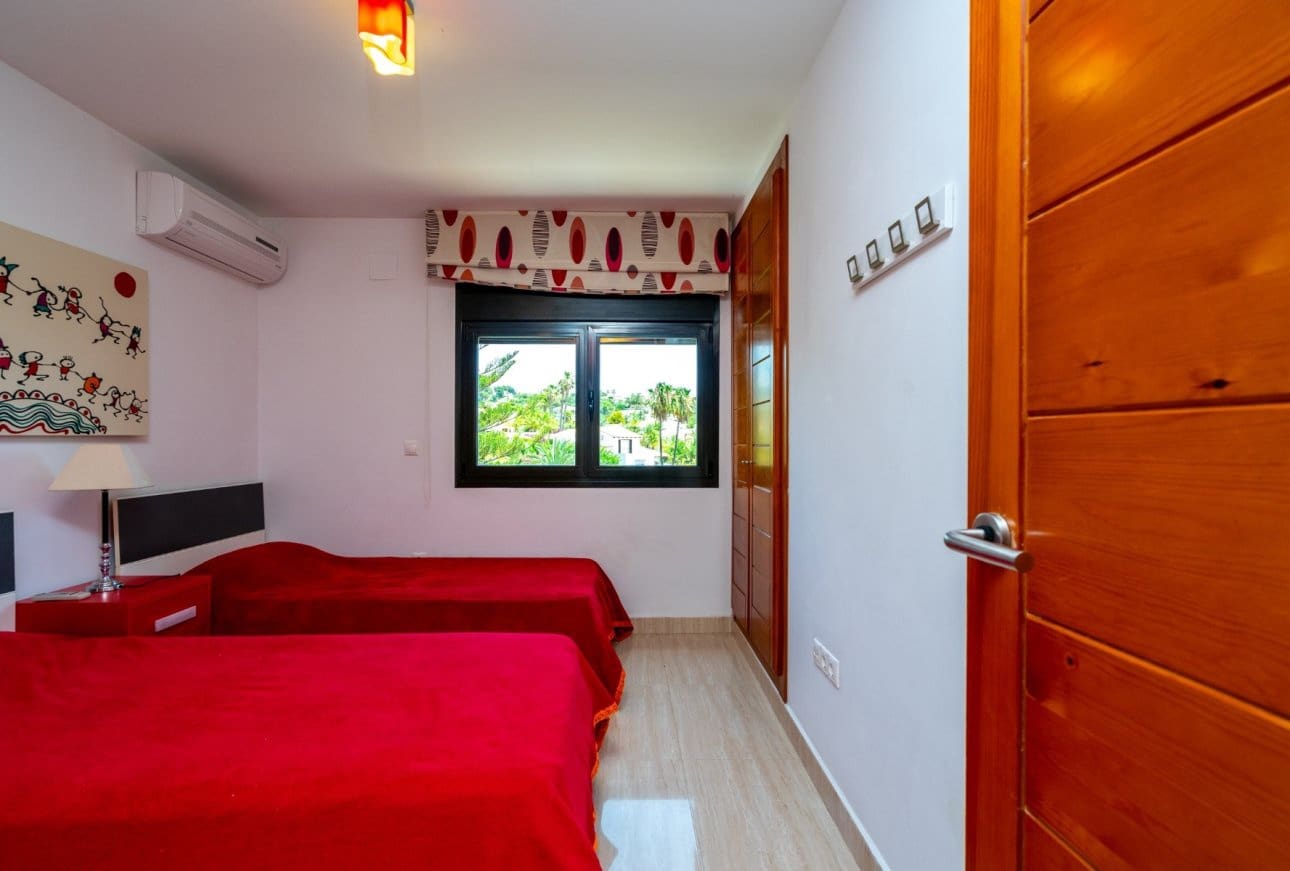 3 bedroom Villa for sale in Benissa with pool garage - € 790,000 (Ref: 10029551)