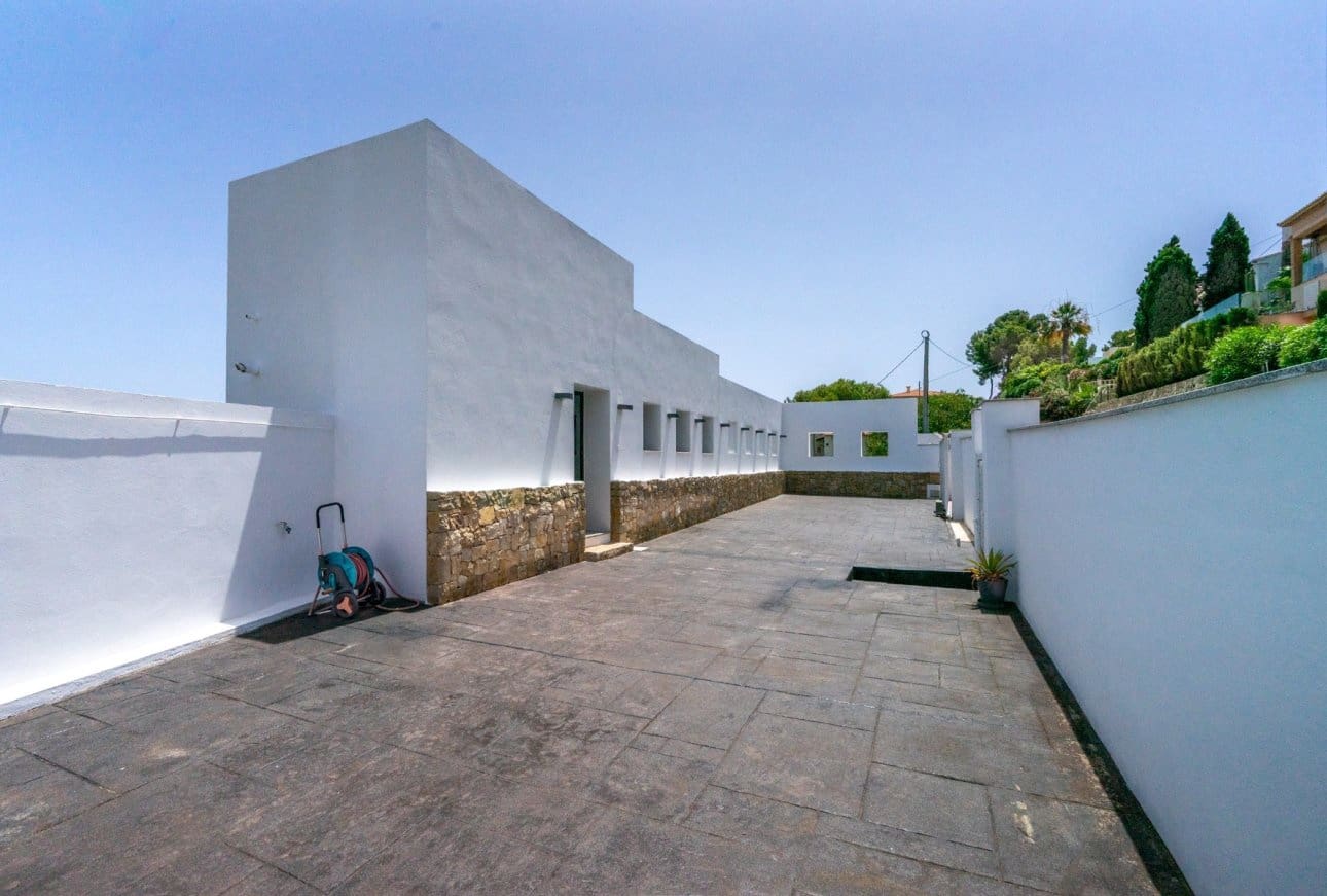 3 bedroom Villa for sale in Benissa with pool garage - € 790,000 (Ref: 10029551)