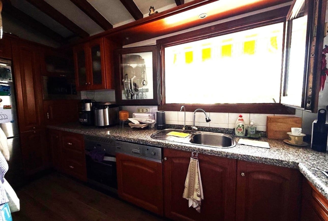 4 soveværelse Villa til salg i Moraira med swimmingpool - € 595.000 (Ref: 10043539)