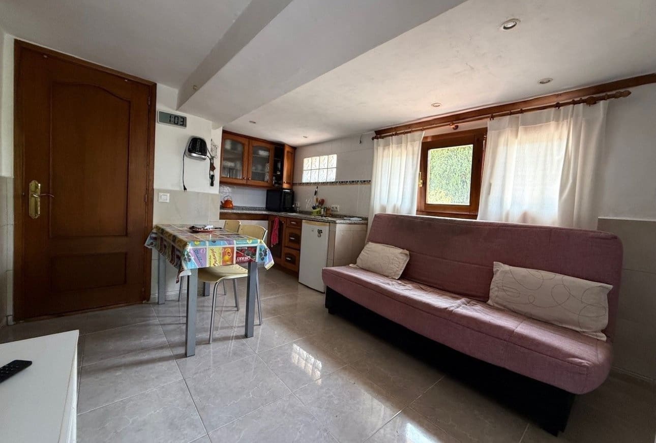 4 soveværelse Villa til salg i Moraira med swimmingpool - € 595.000 (Ref: 10043539)