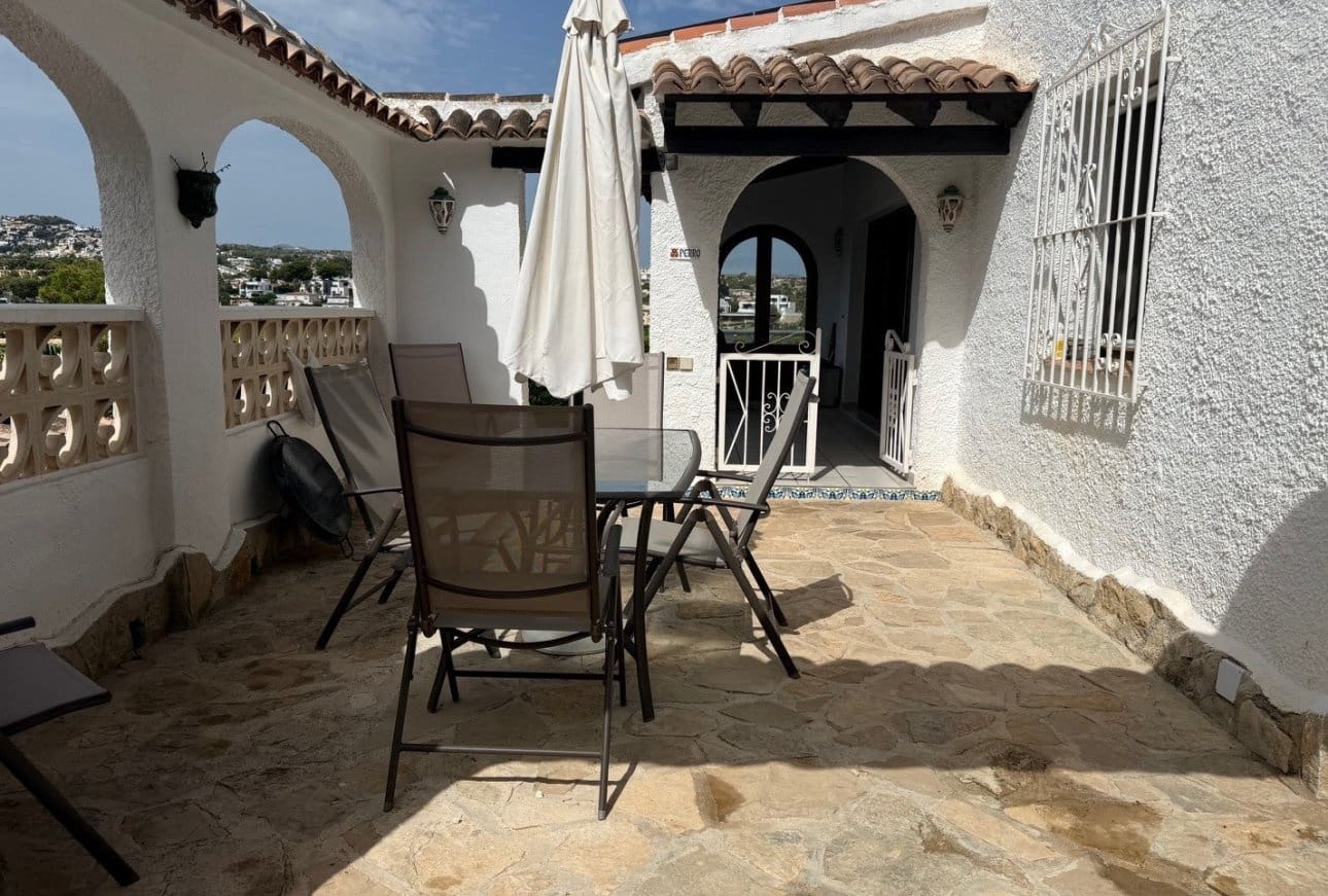 4 soveværelse Villa til salg i Moraira med swimmingpool - € 595.000 (Ref: 10043539)